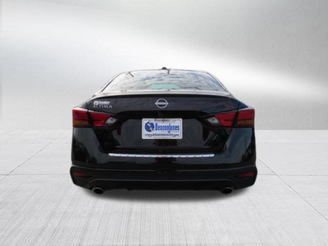 Used 2023 Nissan Altima 2.5 SR w/ SR Premium Package FWD image 7