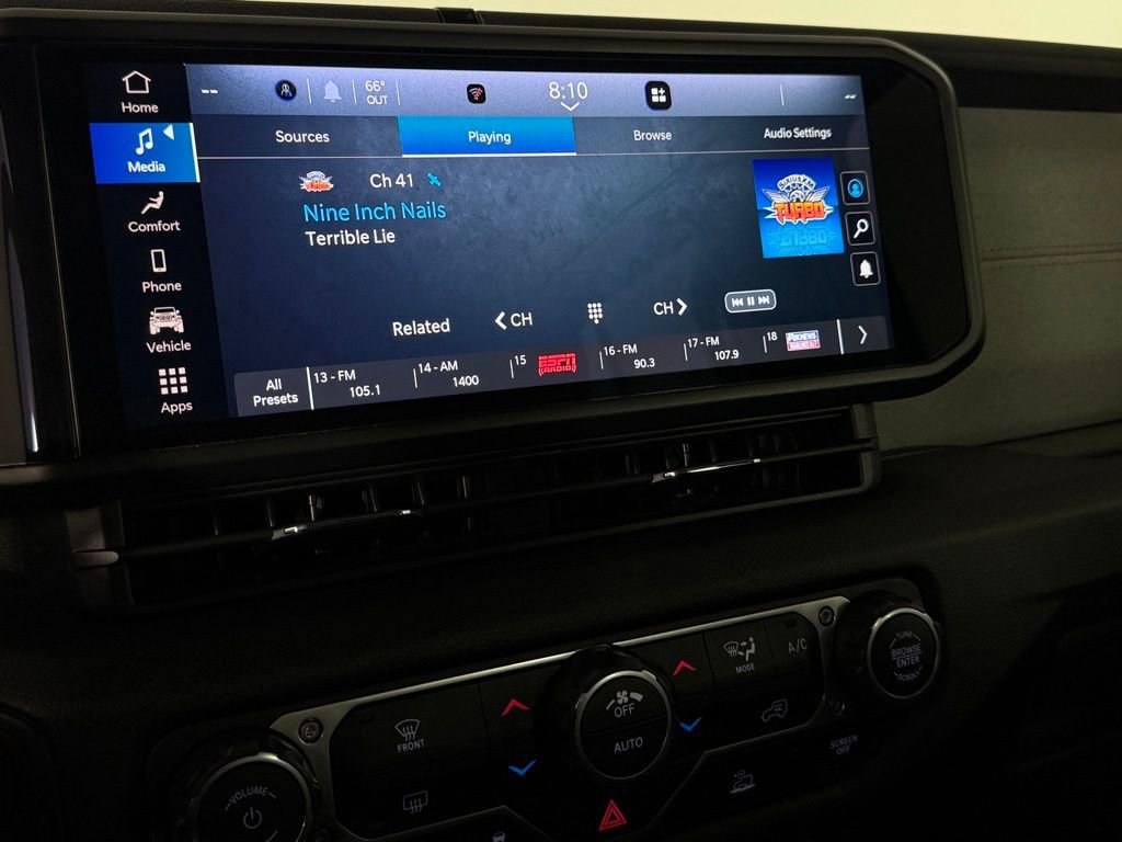 Certified 2024 Jeep Wrangler Unlimited AWD/4WD image 17