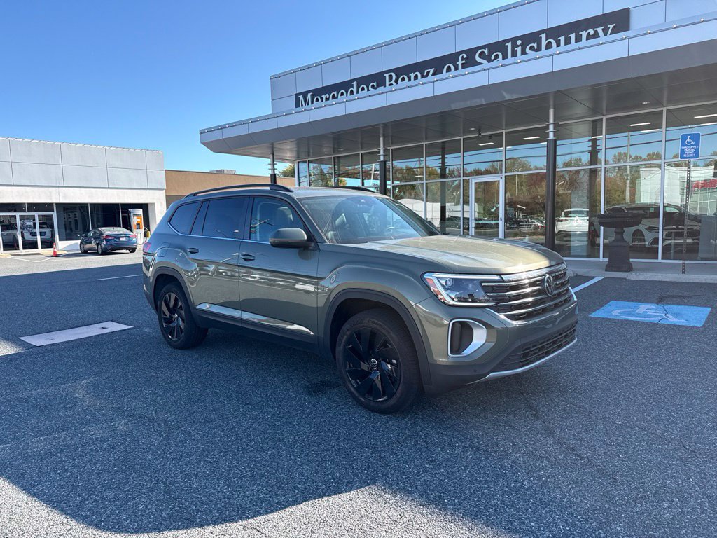 Used 2026 Volkswagen Atlas SE FWD image 3