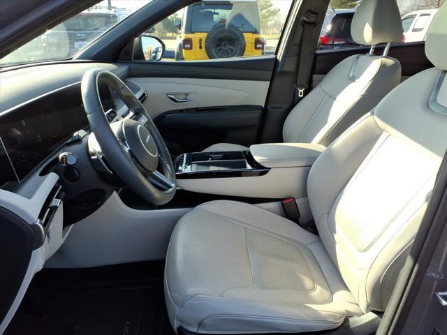 Used 2025 Hyundai Tucson Limited image 23
