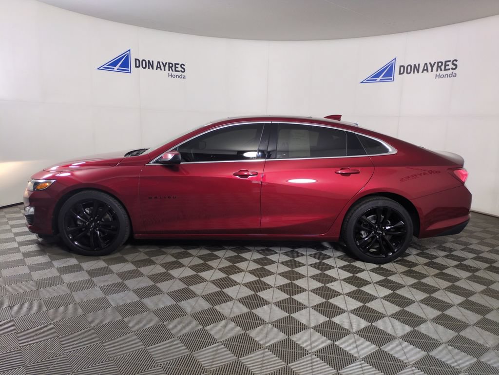 Used 2025 Chevrolet Malibu LT w/ Sport Edition FWD image 2