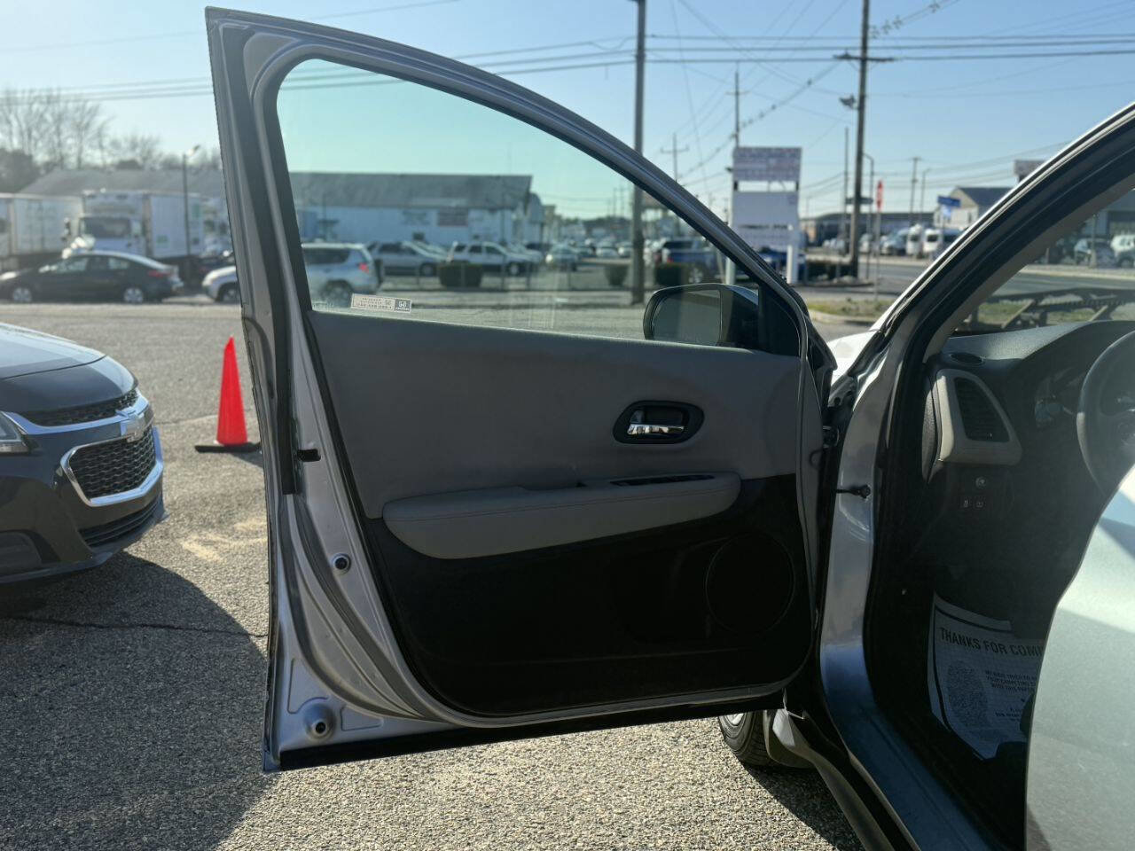 Used 2018 Honda HR-V LX image 9