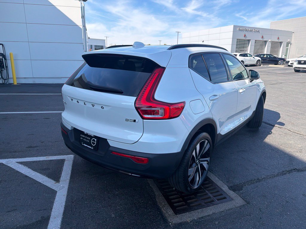 Used 2023 Volvo XC40 B5 Ultimate w/ Protection Package Premier AWD/4WD image 4