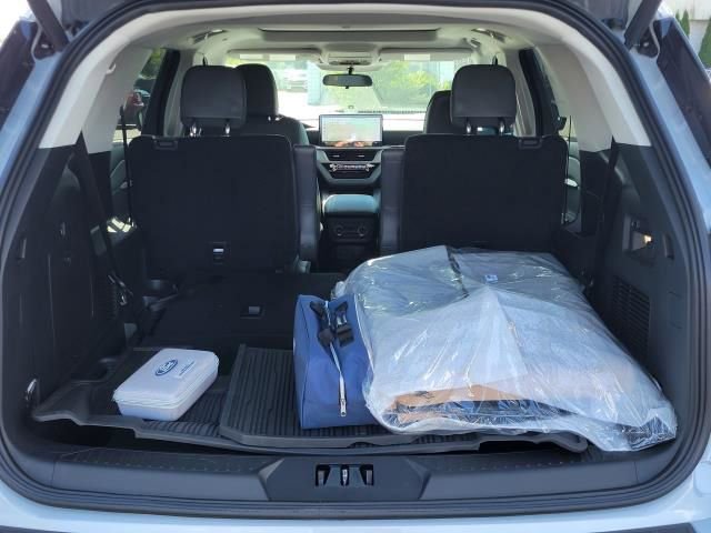 New 2025 Ford Explorer Active w/ Active Comfort Package image 10