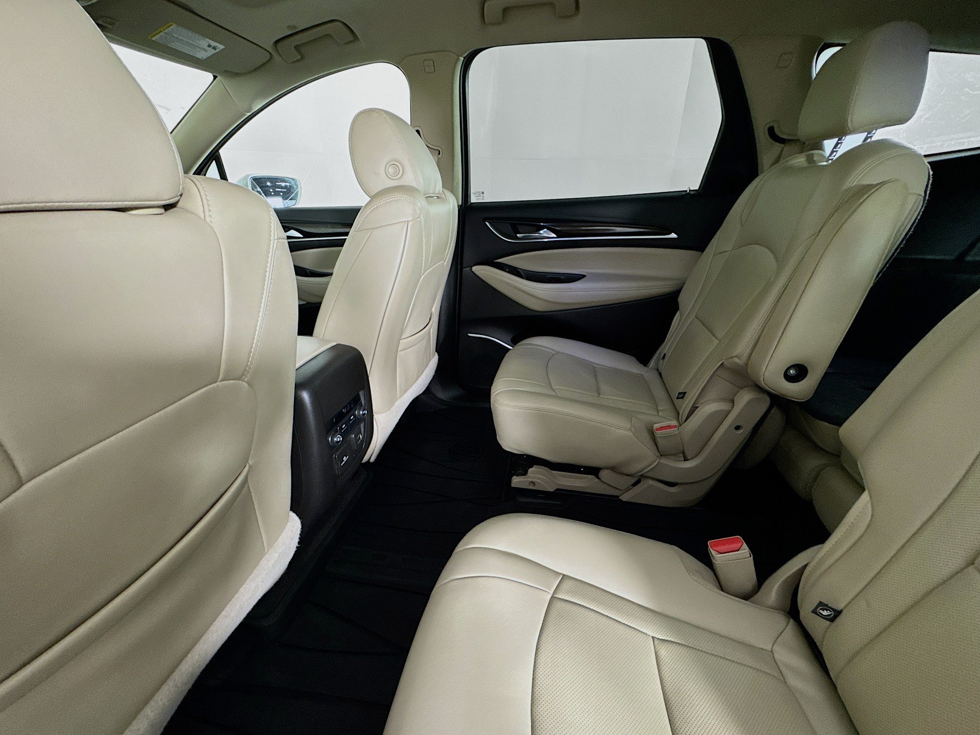 Used 2019 Buick Enclave Essence AWD/4WD image 24