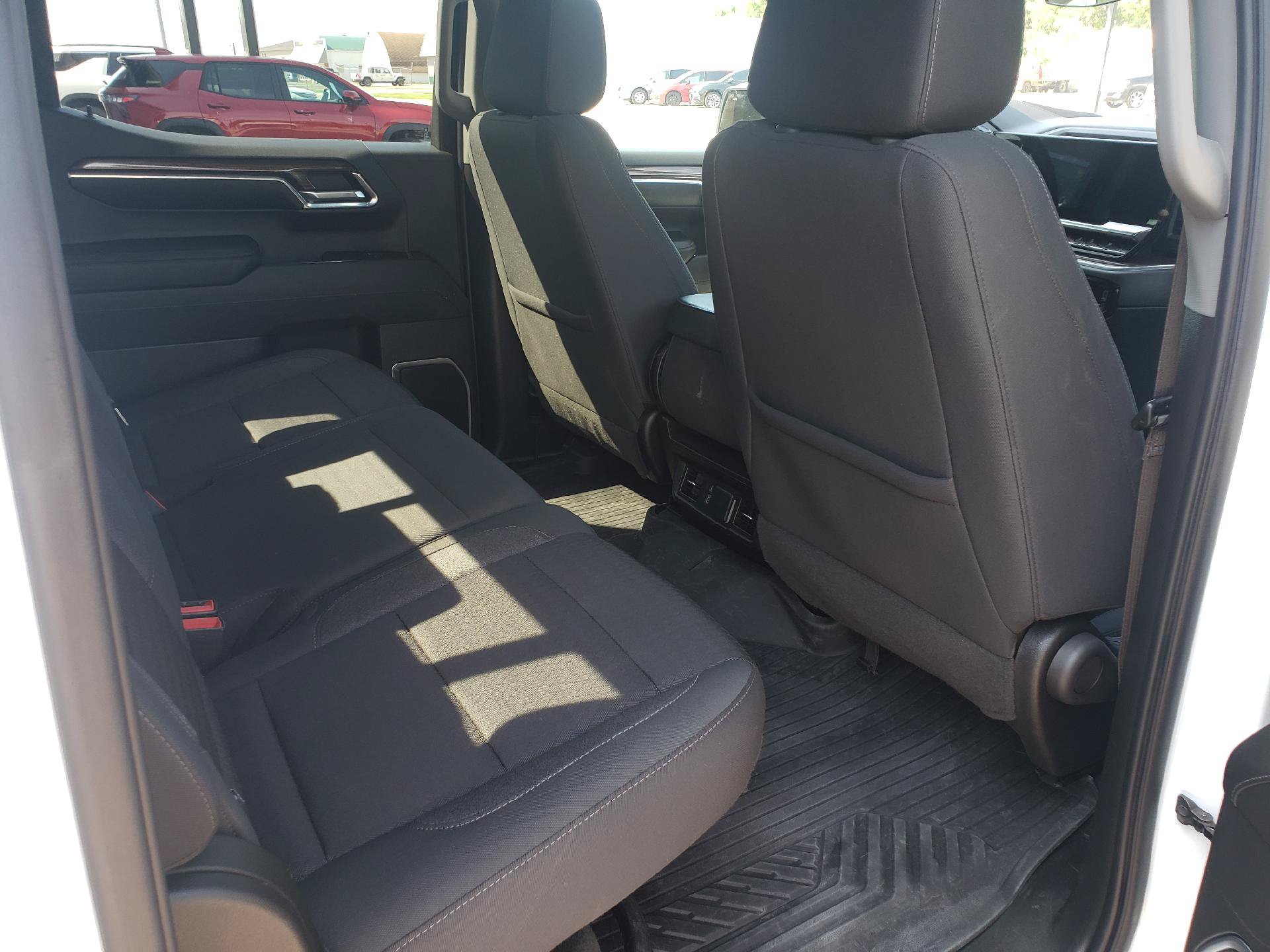 Used 2023 Chevrolet Silverado 1500 LT AWD/4WD image 11