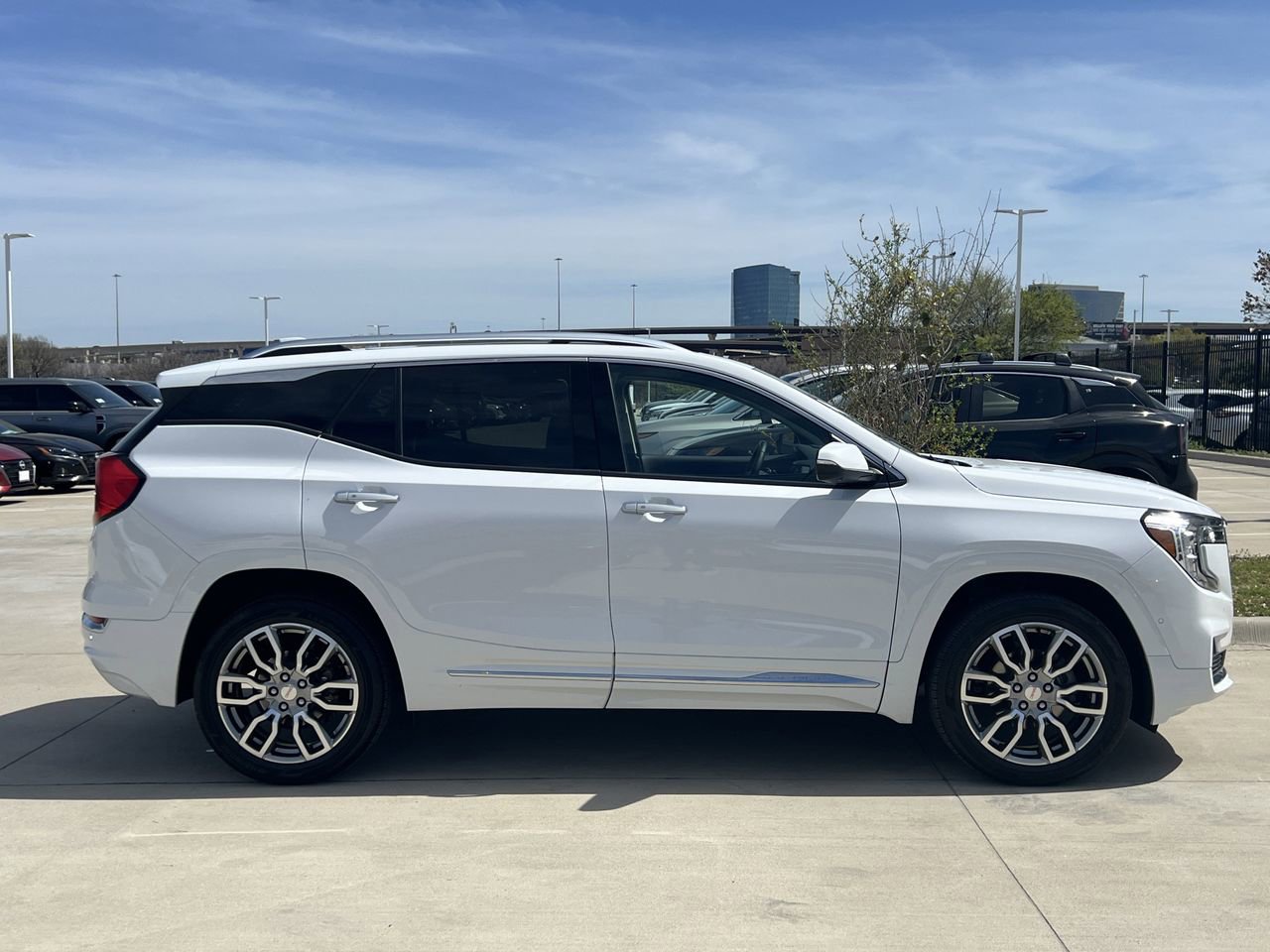 Used 2024 GMC Terrain Denali w/ Denali Premium Package image 3