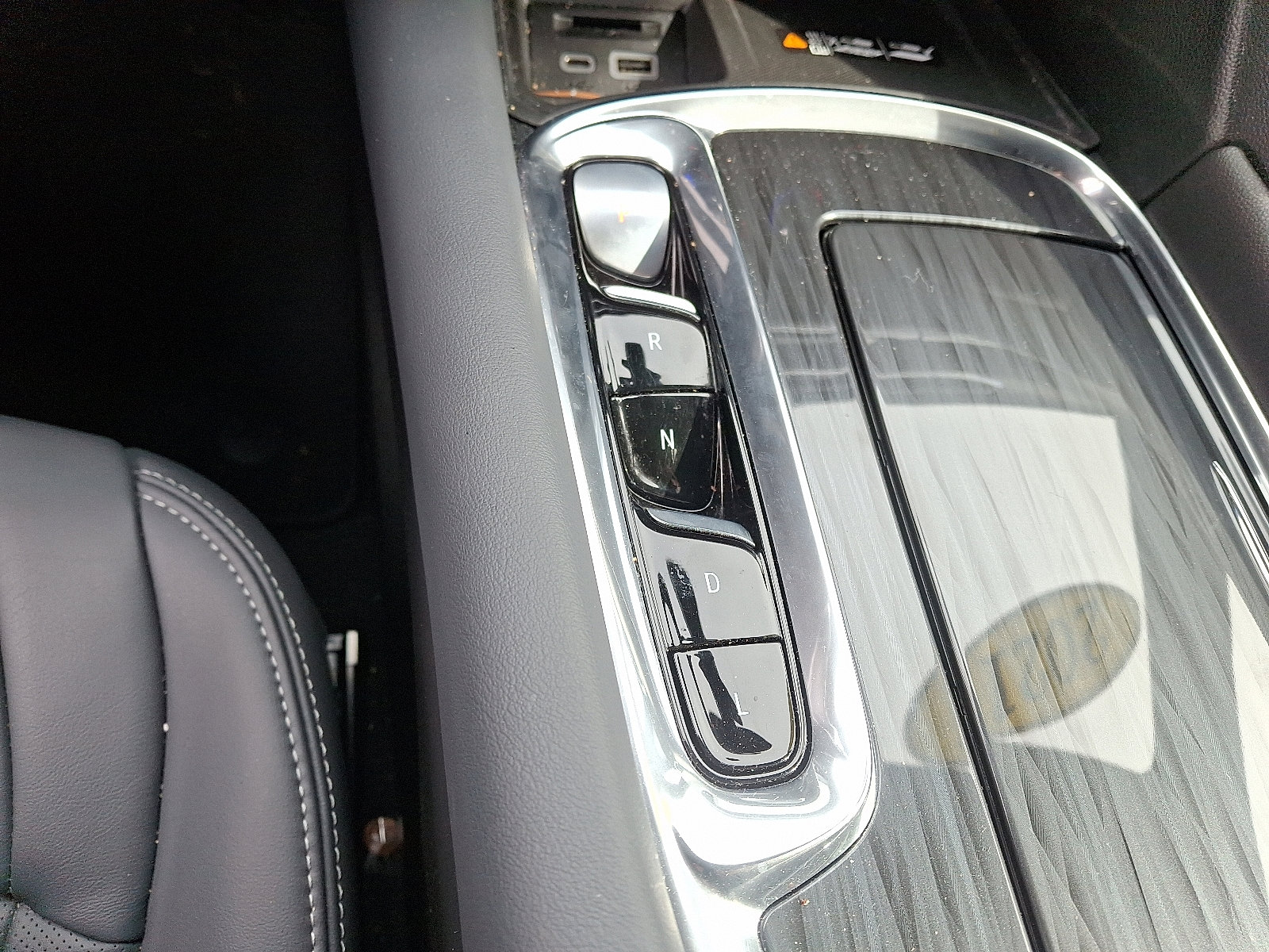 Certified 2023 Buick Enclave Essence w/ Experience Buick Package image 17