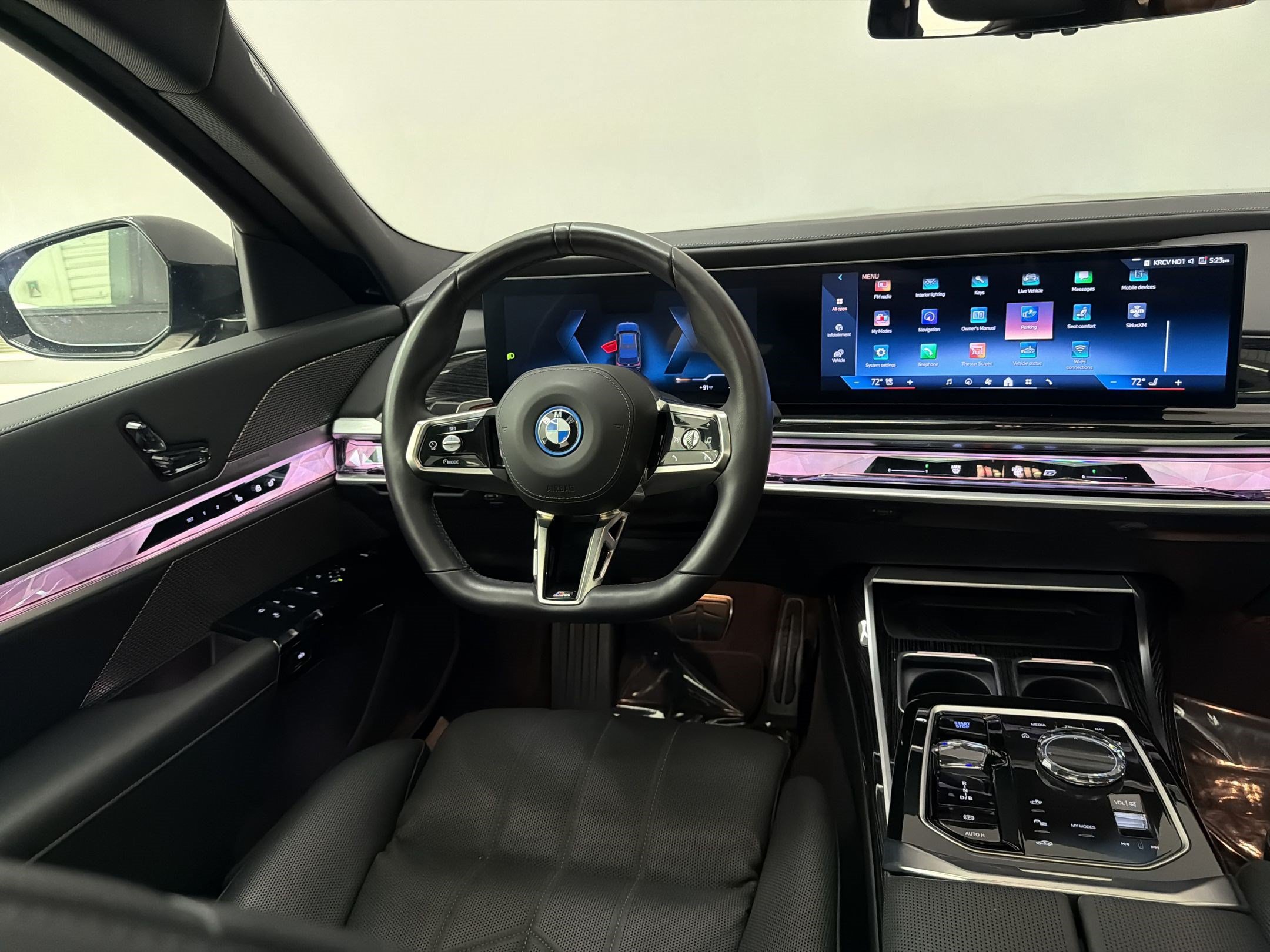 Used 2025 BMW i7 xDrive60 w/ Executive Package AWD/4WD image 29