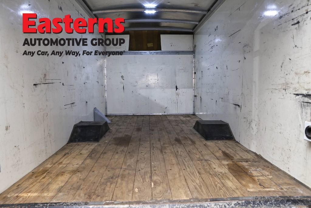 Used 2017 Chevrolet Express 3500 RWD image 9