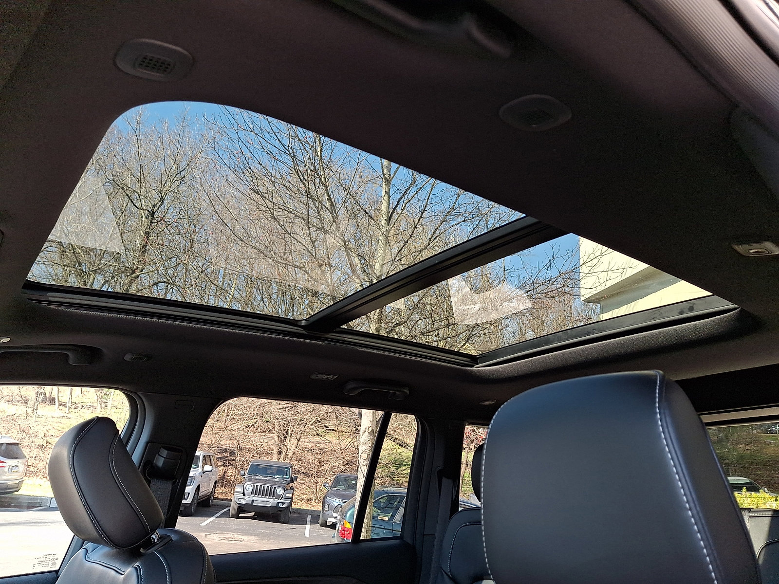 New 2026 Jeep Grand Cherokee Limited w/ Trailer Tow Package image 10