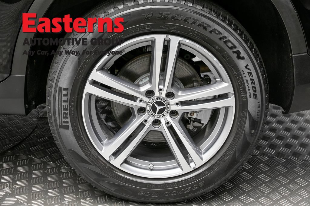 Used 2022 Mercedes-Benz GLC 300 4MATIC w/ Premium Package Lite image 8