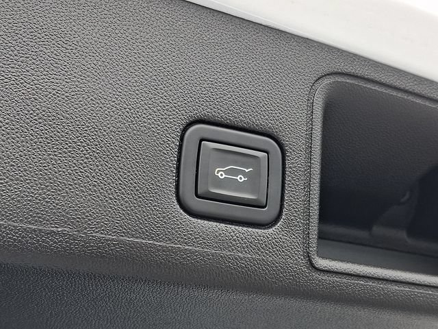 Certified 2024 GMC Terrain SLT FWD image 29