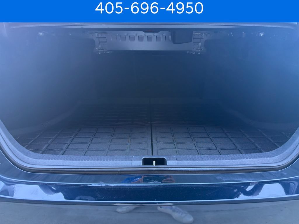 Used 2020 Toyota Camry XSE FWD image 30