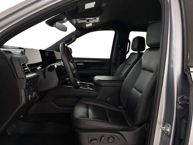 Used 2025 Chevrolet Tahoe LT AWD/4WD image 12