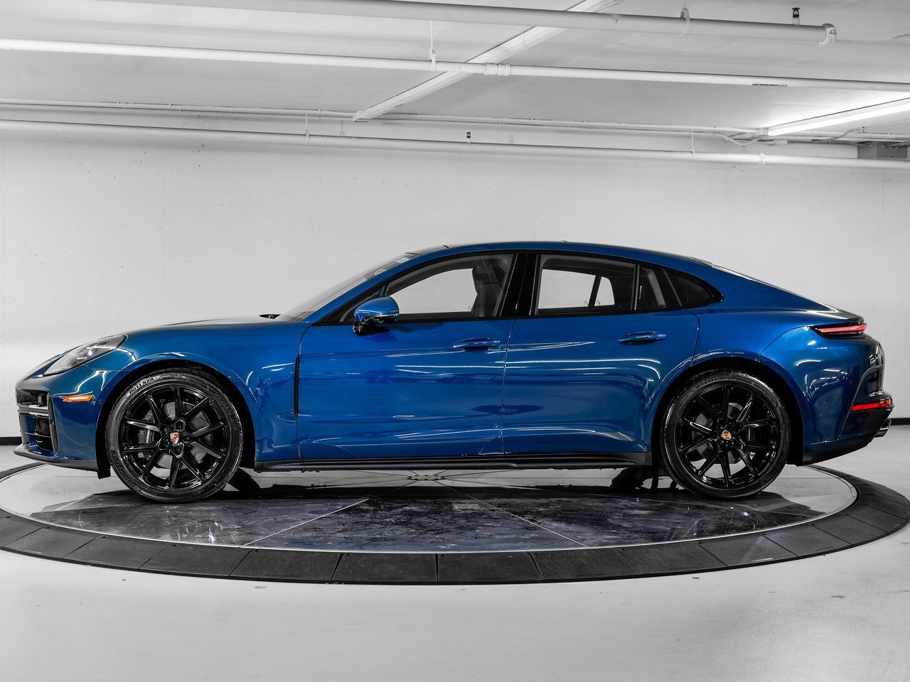 New 2026 Porsche Panamera 4 AWD/4WD image 2