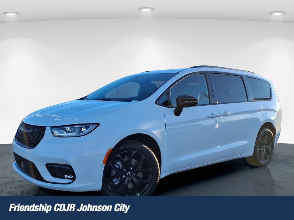 New 2026 Chrysler Pacifica Limited w/ S Appearance Package AWD/4WD image 1