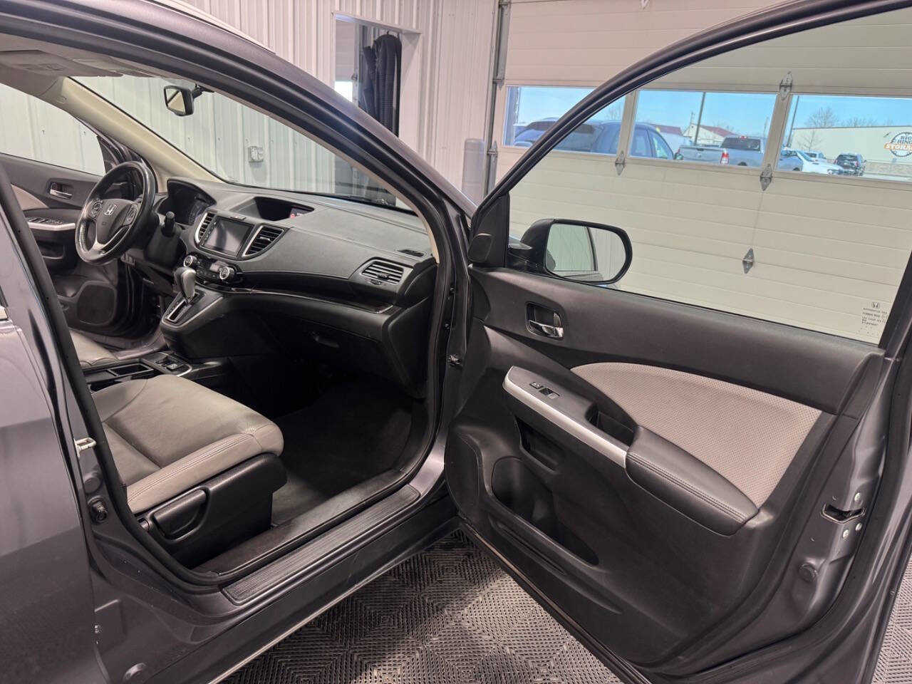 Used 2016 Honda CR-V EX-L image 17