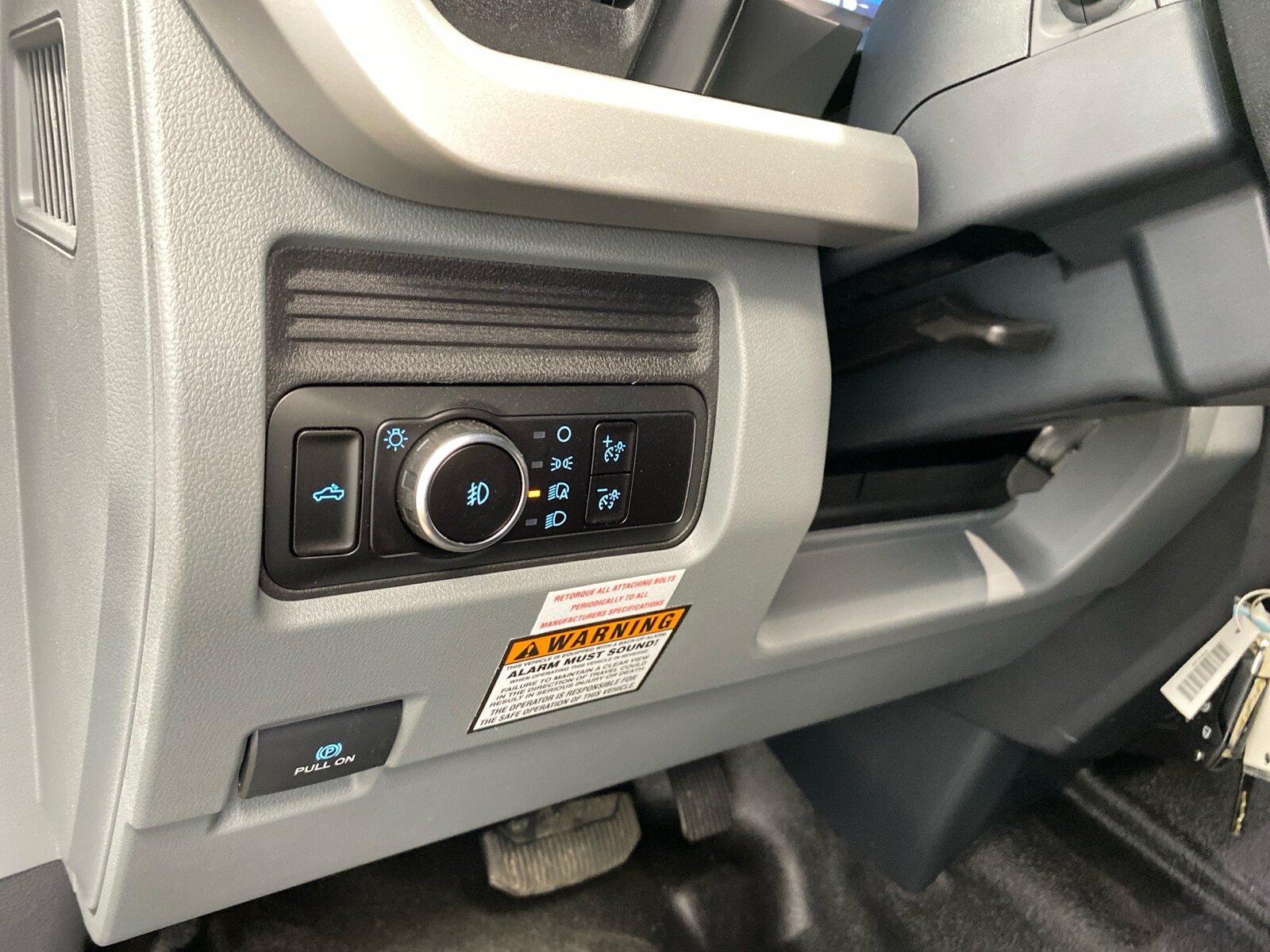 New 2026 Ford F550 4x4 Supercab Super Duty image 12