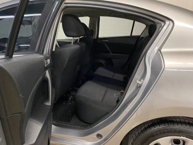 Used 2013 MAZDA MAZDA3 i SV image 12