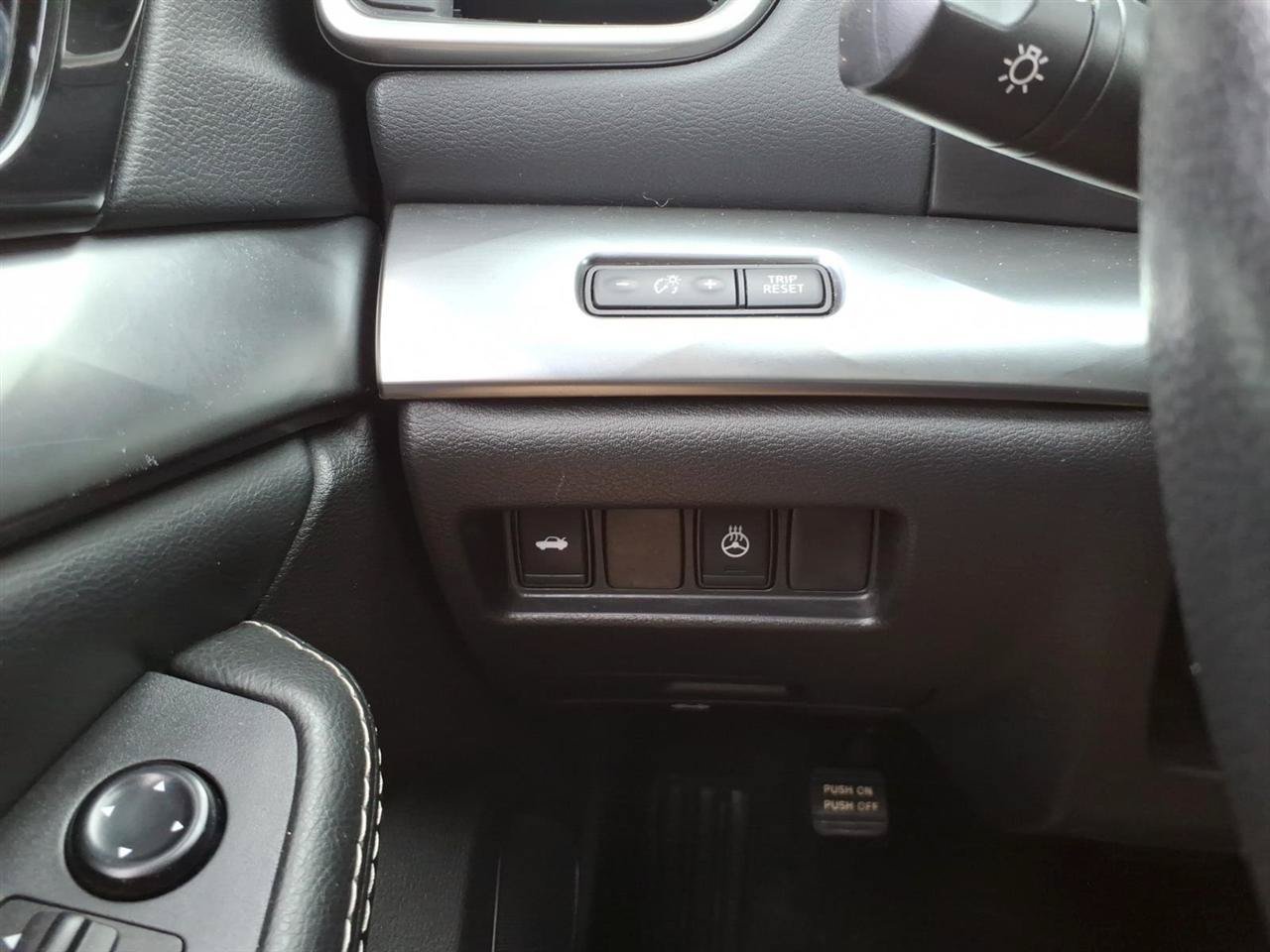 Used 2023 Nissan Maxima SL FWD image 5