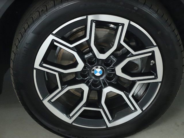 Certified 2025 BMW X2 xDrive28i w/ Premium Package image 10