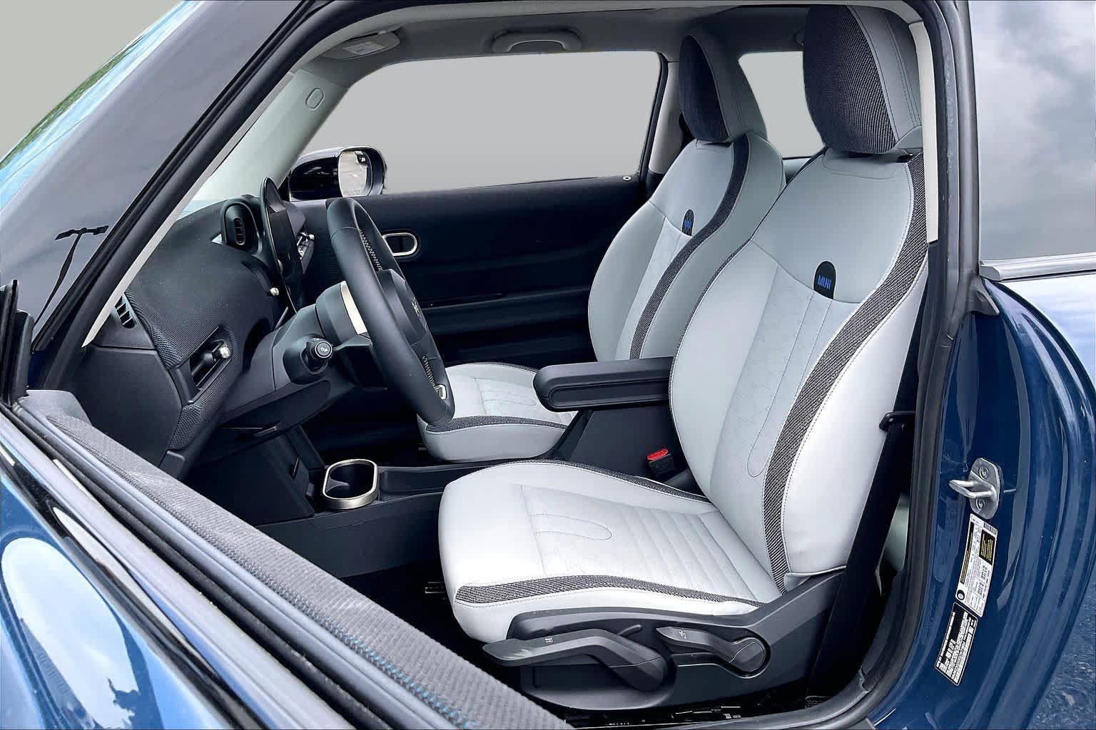 Used 2025 MINI Cooper S FWD image 7