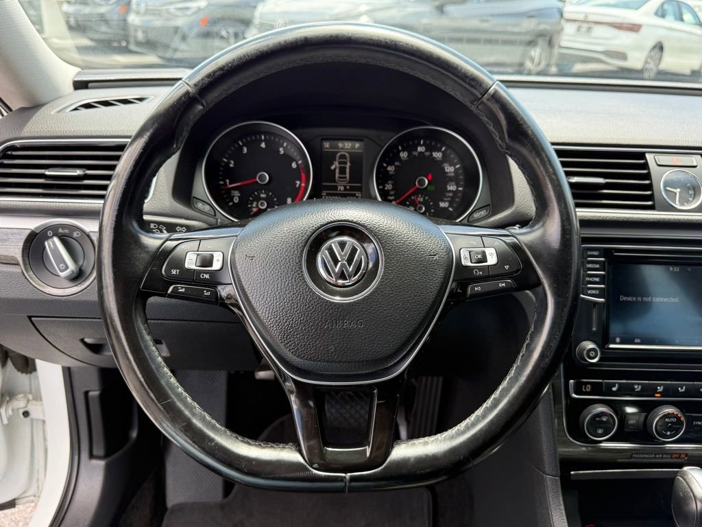 Used 2017 Volkswagen Passat 1.8T SE FWD image 17