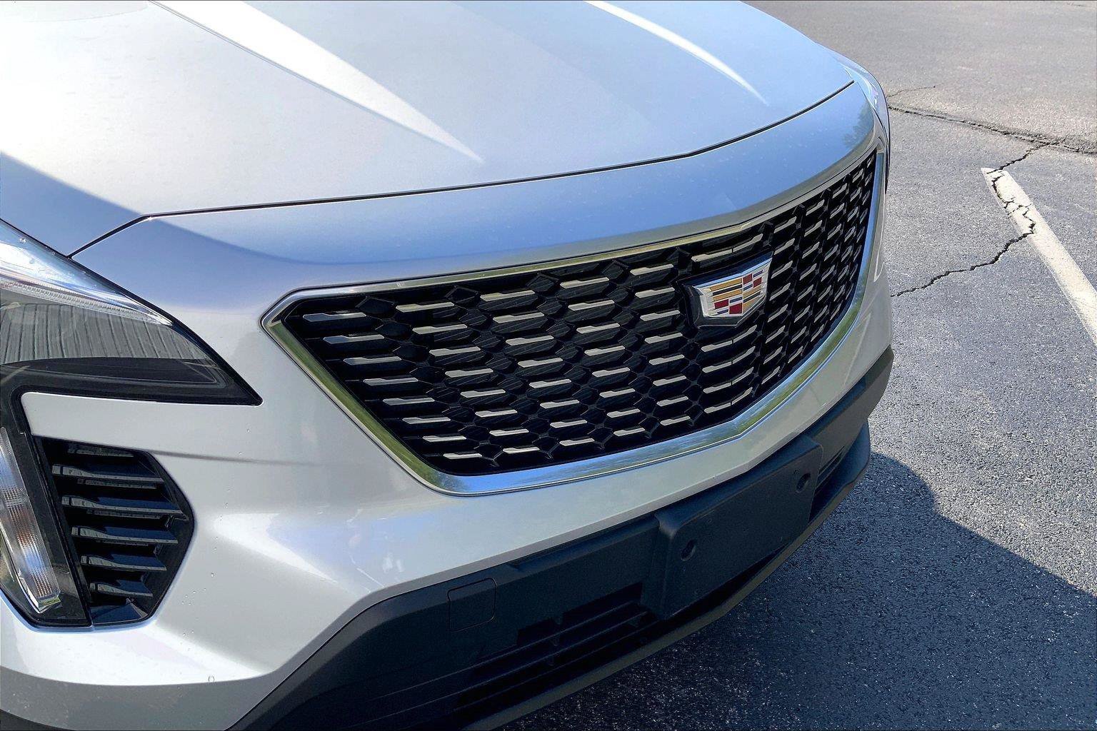 Used 2022 Cadillac XT4 Luxury w/ Cold Weather Package AWD/4WD image 28
