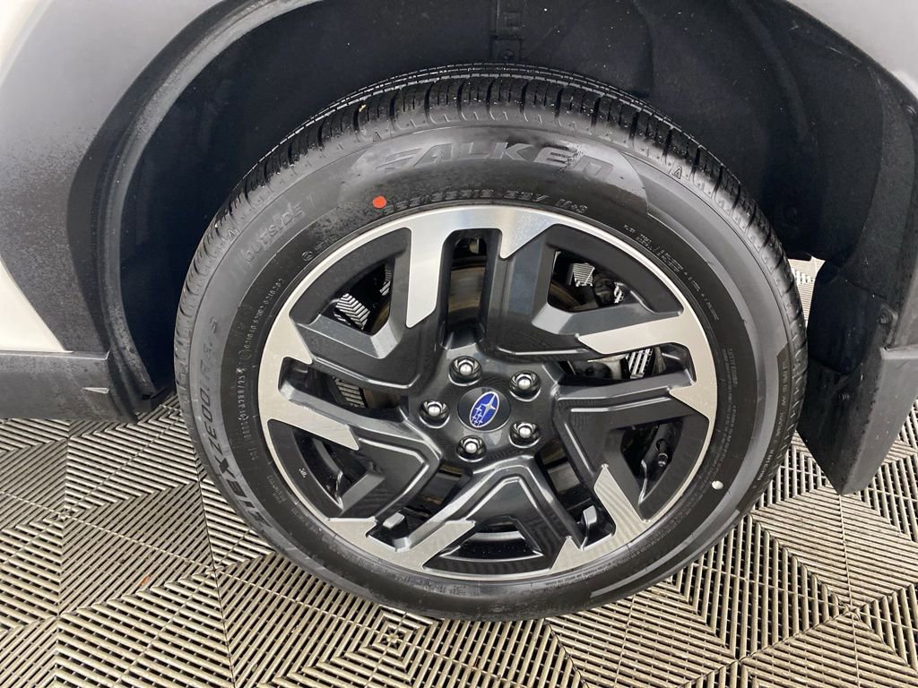 Used 2025 Subaru Forester Limited image 13