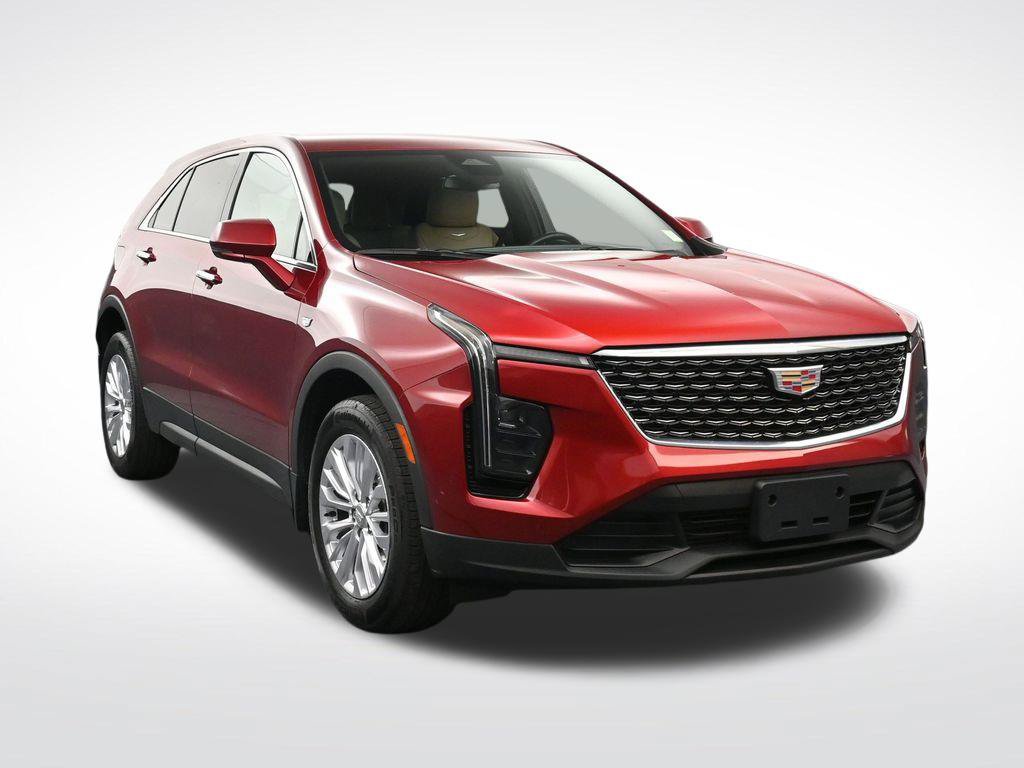Used 2024 Cadillac XT4 Luxury w/ Cold Weather Package AWD/4WD image 7