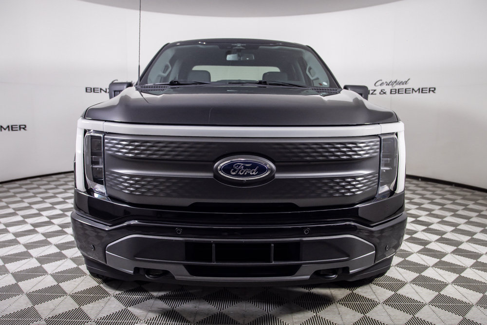 Used 2023 Ford F150 Lightning XLT AWD/4WD image 5