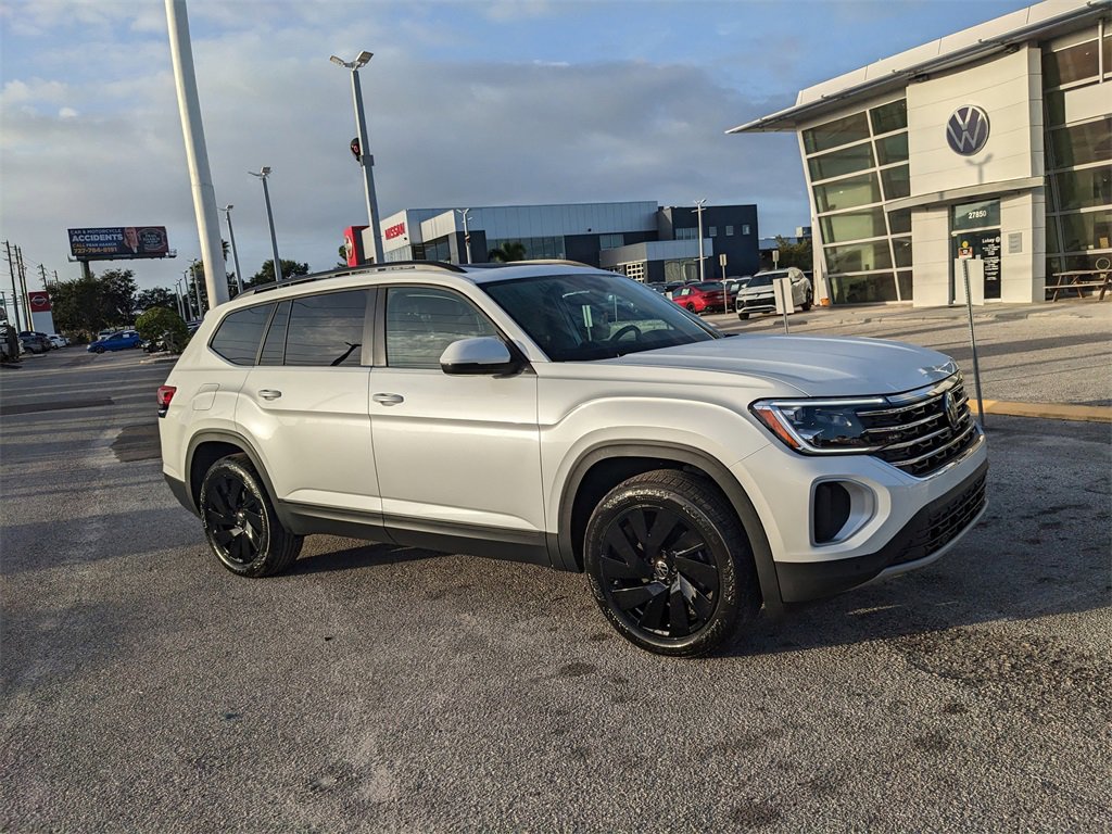 New 2026 Volkswagen Atlas SE image 11