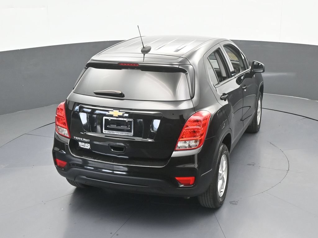 Used 2022 Chevrolet Trax LS w/ Tint and Cruise Package AWD/4WD image 43