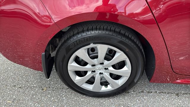 Used 2025 Toyota Corolla LE image 12