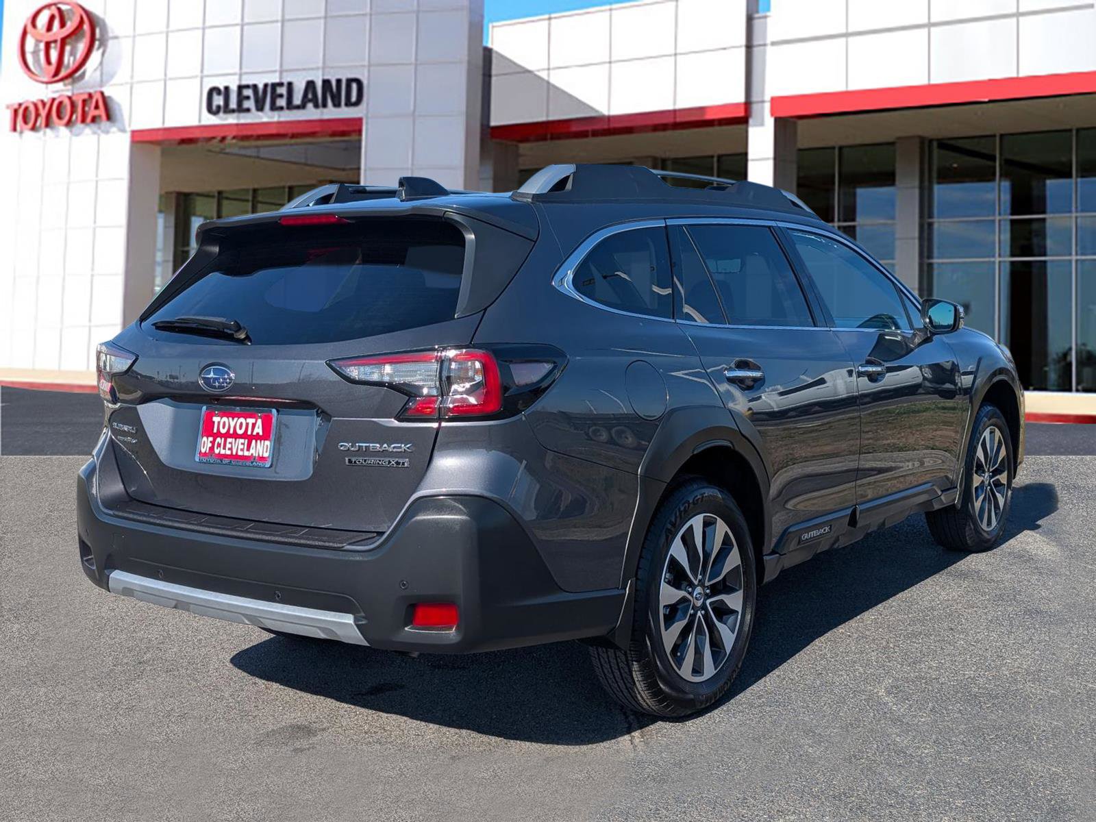 Used 2025 Subaru Outback Touring XT w/ Popular Package #2 image 7