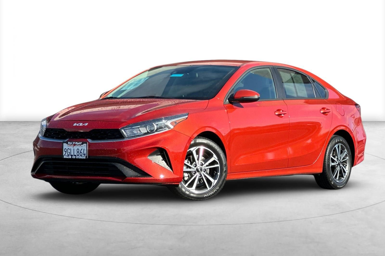 Used 2023 Kia Forte LXS w/ LXS Technology Package image 2