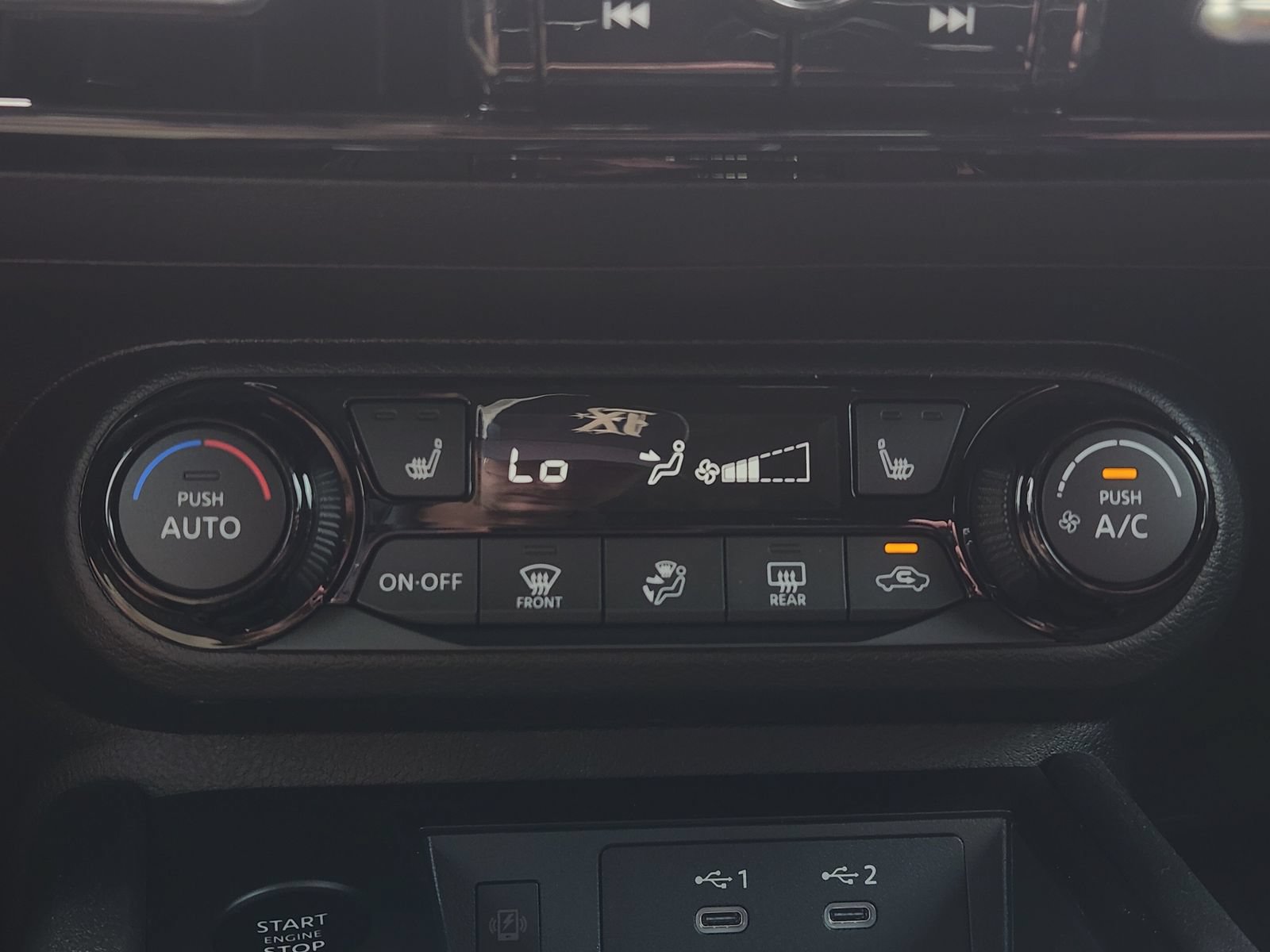 New 2026 Nissan Kicks SV w/ Charging Package FWD image 18