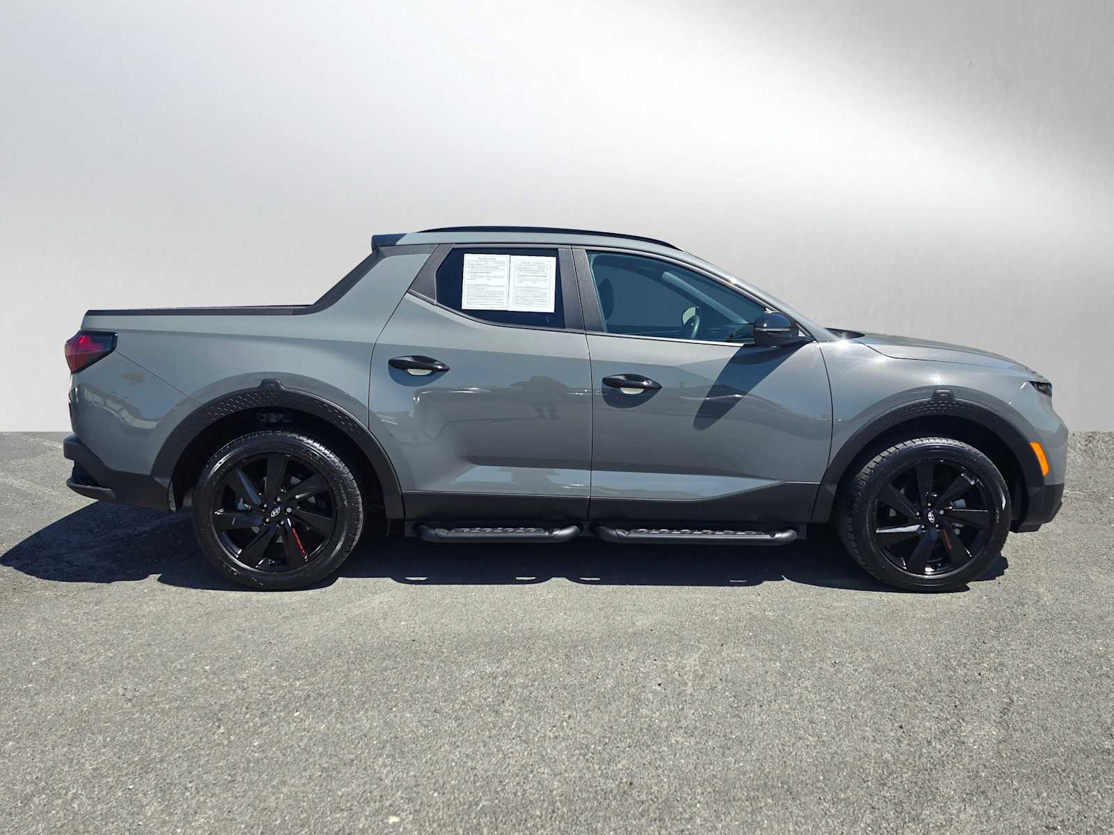 Used 2024 Hyundai Santa Cruz Night image 2