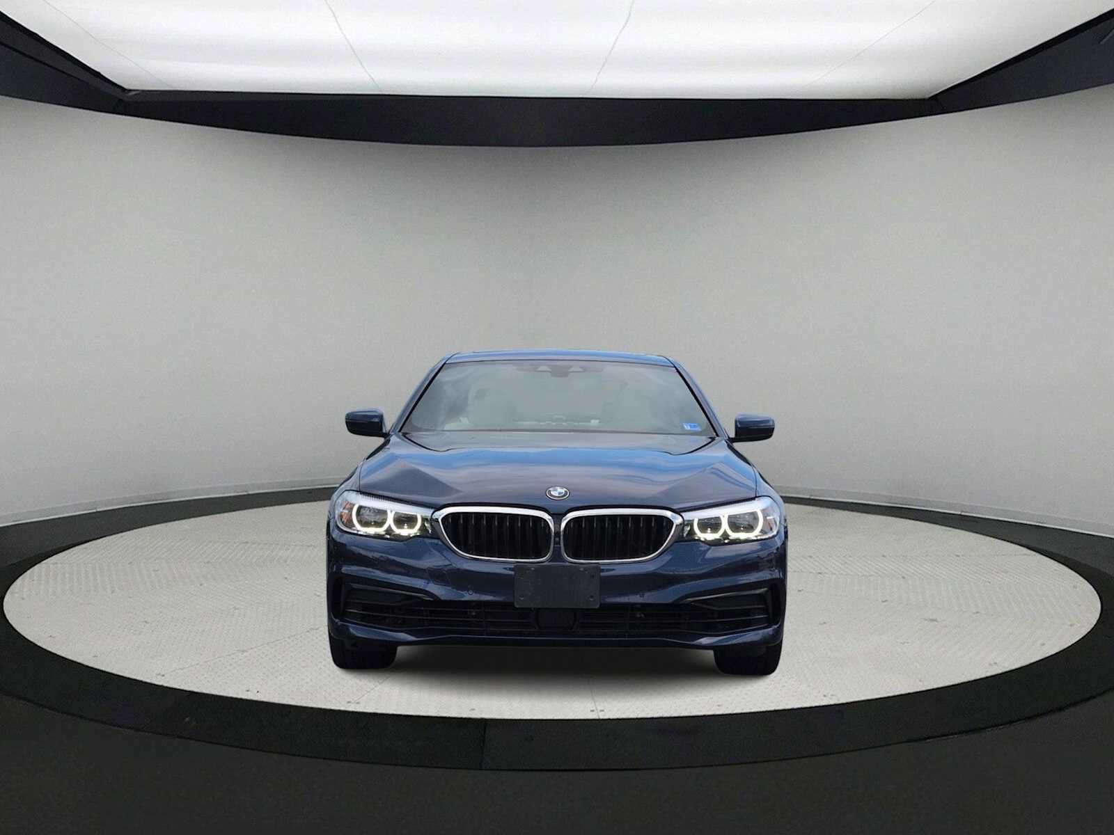 Used 2020 BMW 540i xDrive w/ Premium Package AWD/4WD image 3