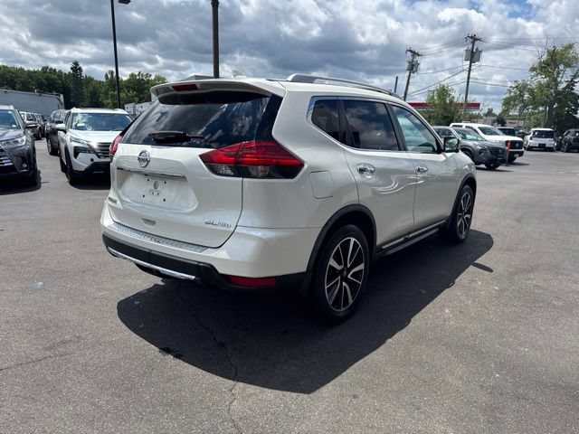 Used 2017 Nissan Rogue SL w/ SL Premium Package AWD/4WD image 2