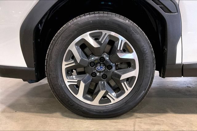 Used 2025 Subaru Forester Premium AWD/4WD image 9
