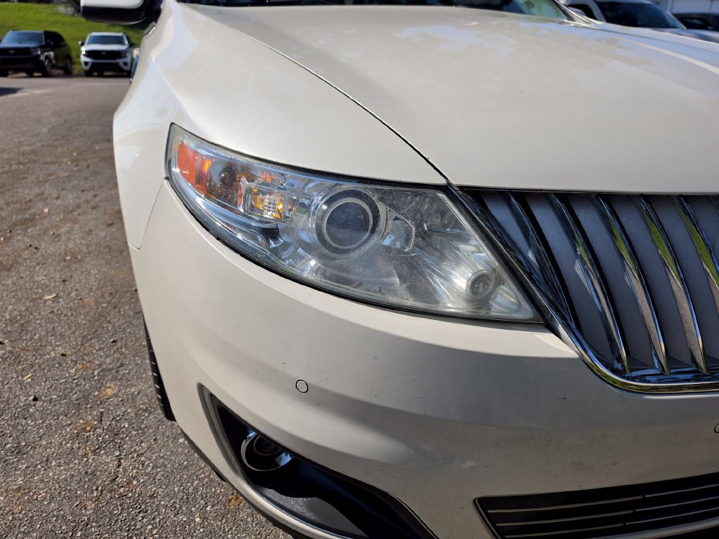 Used 2009 Lincoln MKS FWD image 10