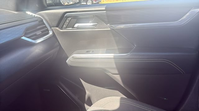Used 2025 GMC Acadia Elevation FWD image 23