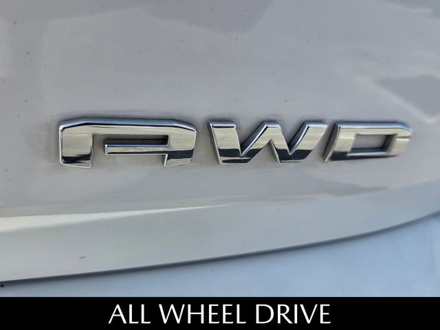 Used 2024 GMC Terrain Denali image 13