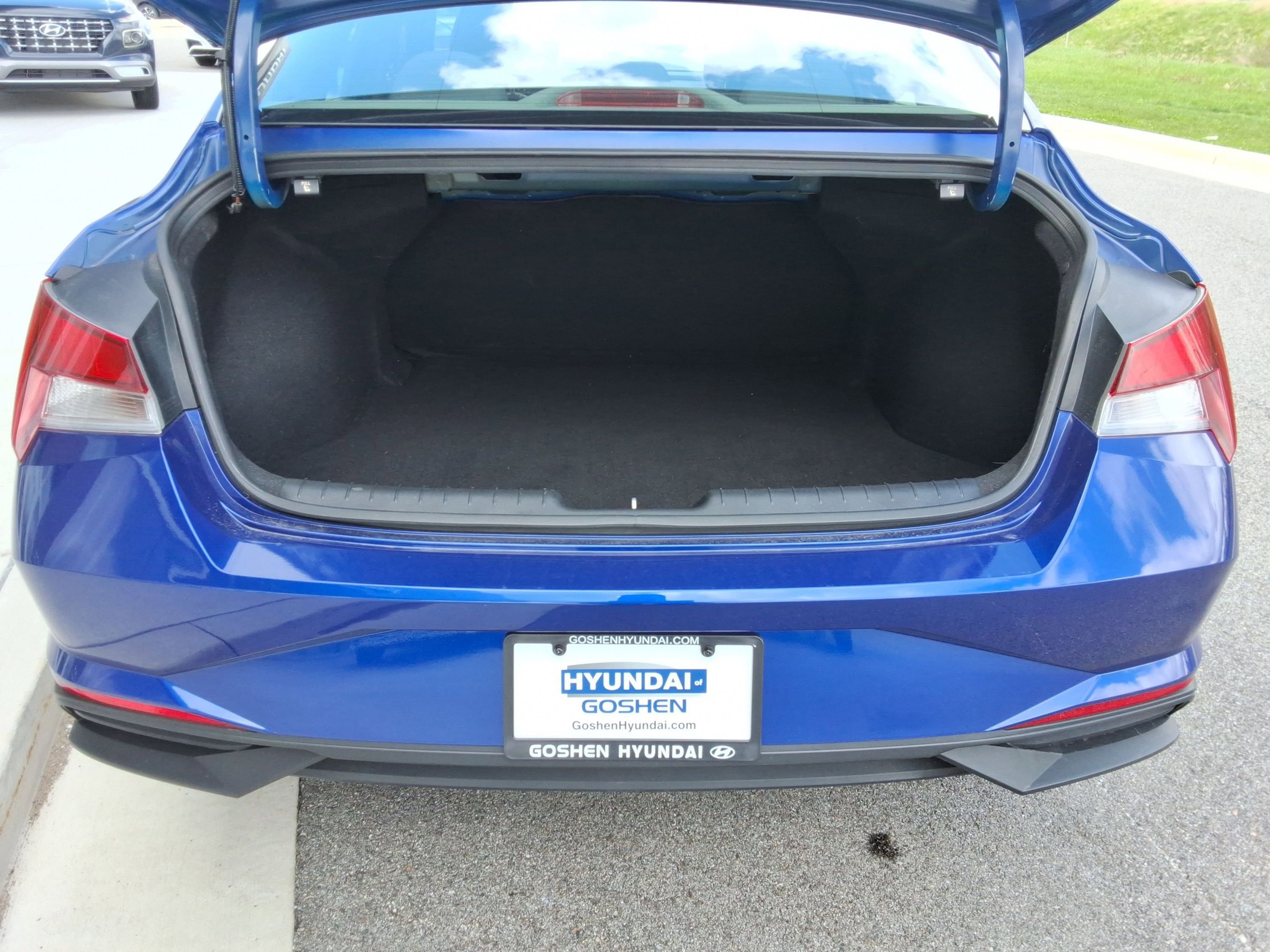 Used 2023 Hyundai Elantra SEL image 29