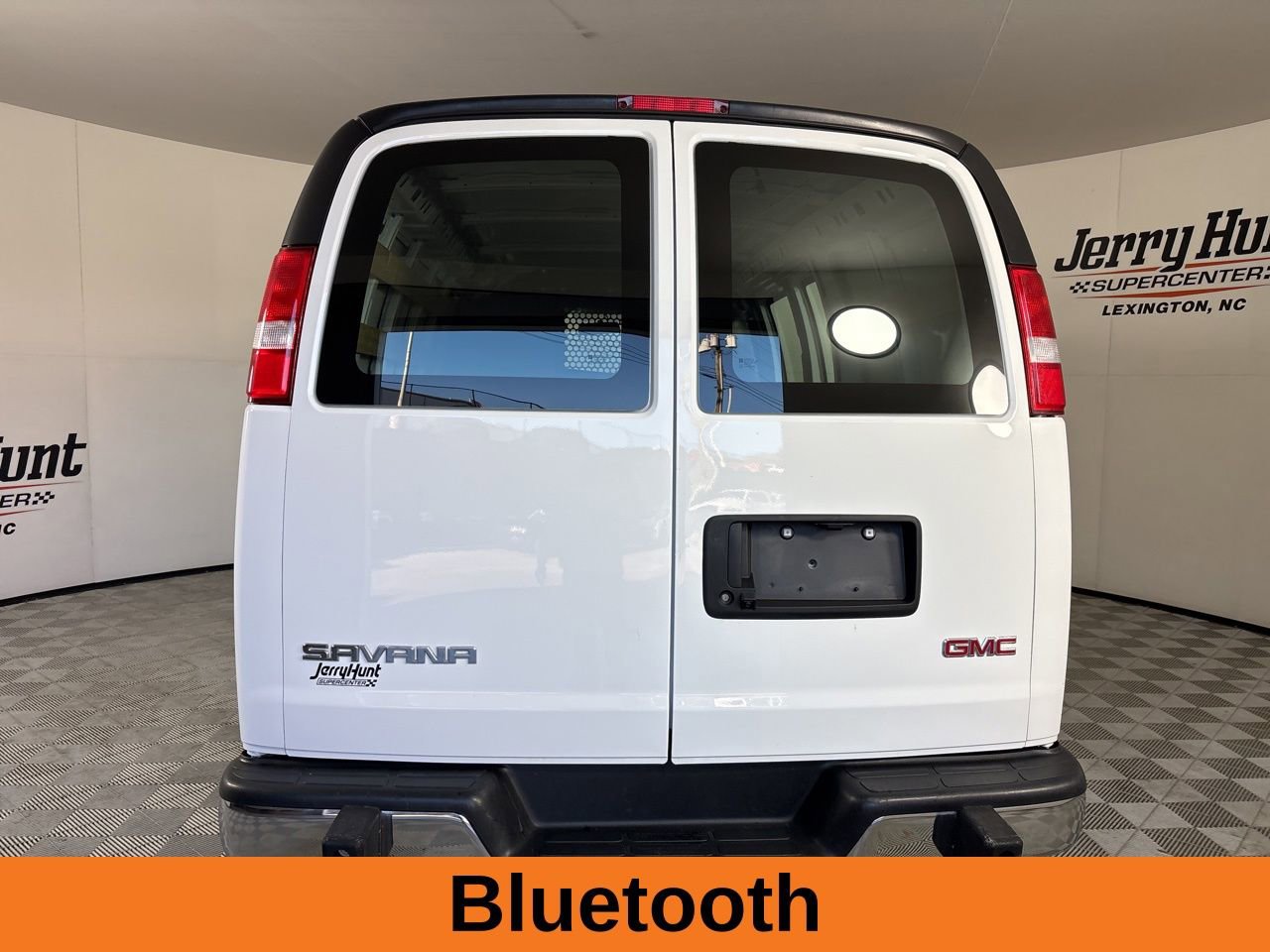 Used 2024 GMC Savana 2500 w/ Driver Convenience Package image 6