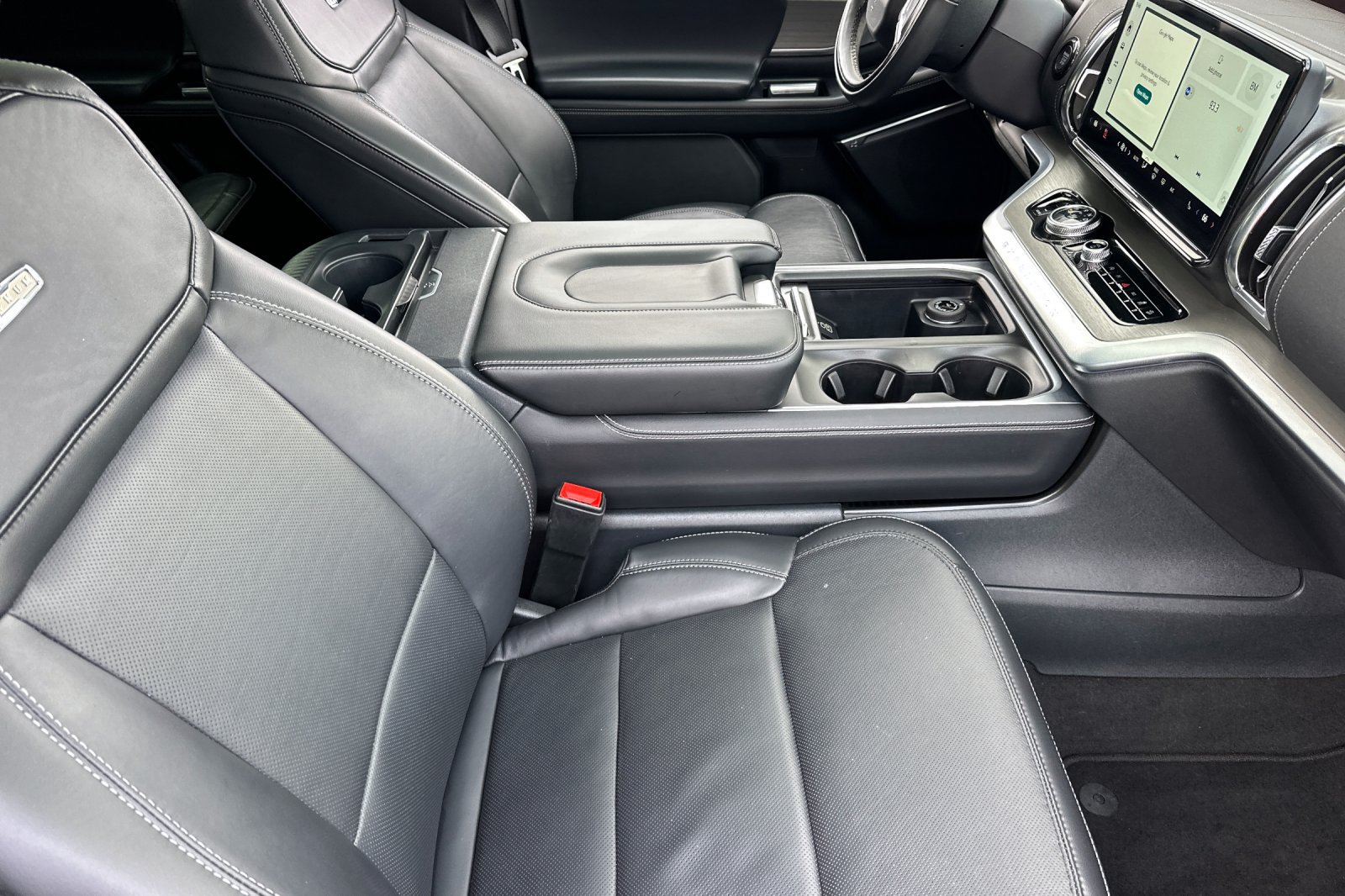 Used 2025 Ford Expedition Max Platinum AWD/4WD image 16