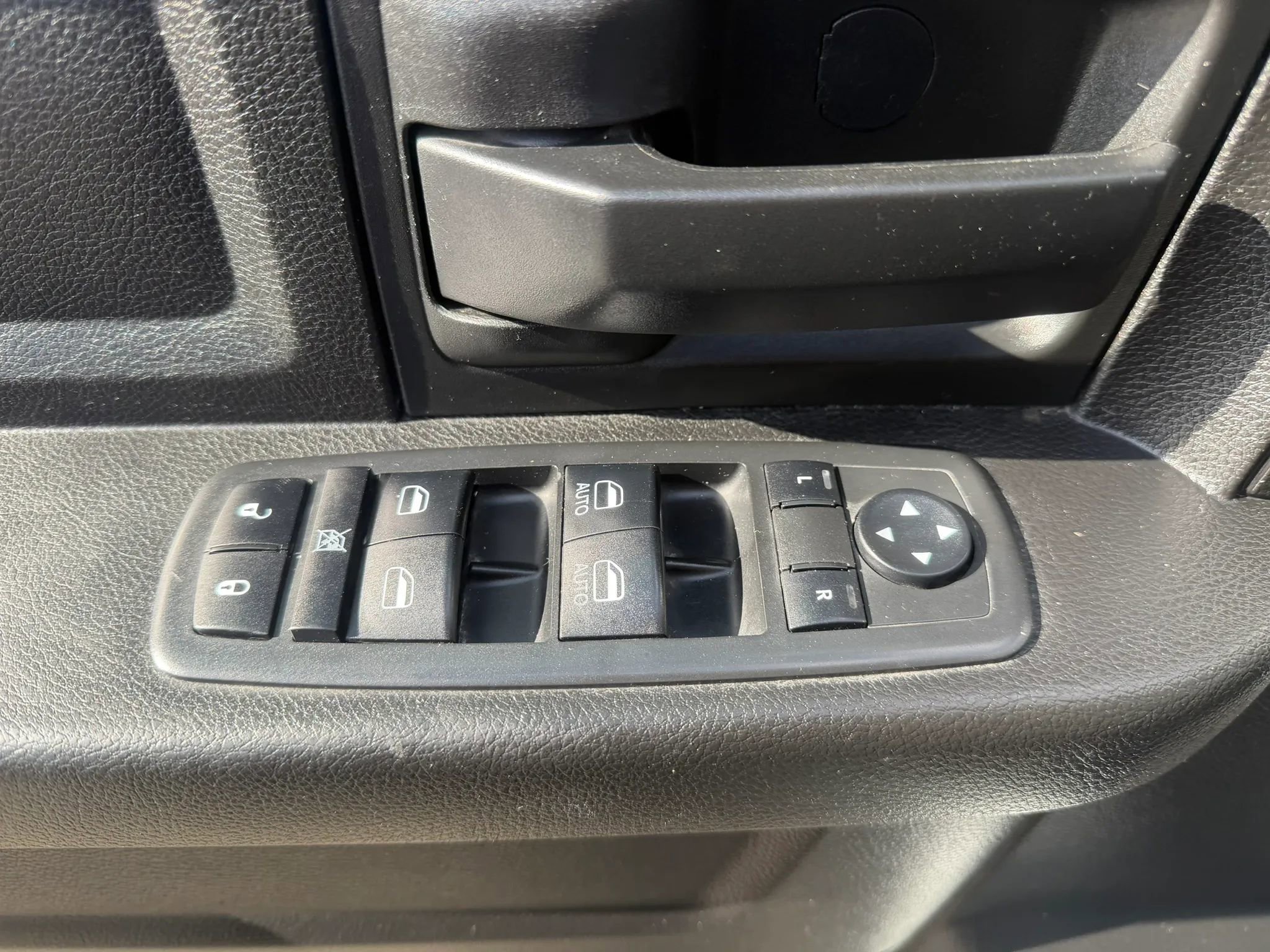 Used 2019 RAM 1500 Express w/ Express Value Package image 22