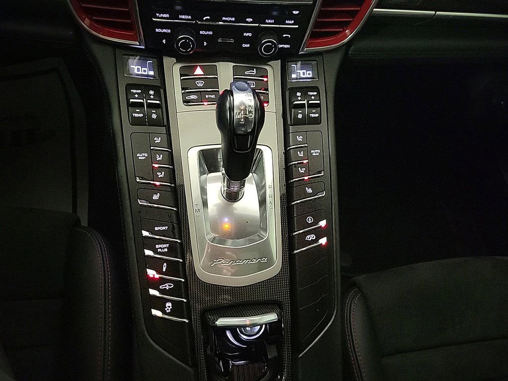Used 2015 Porsche Panamera GTS image 21